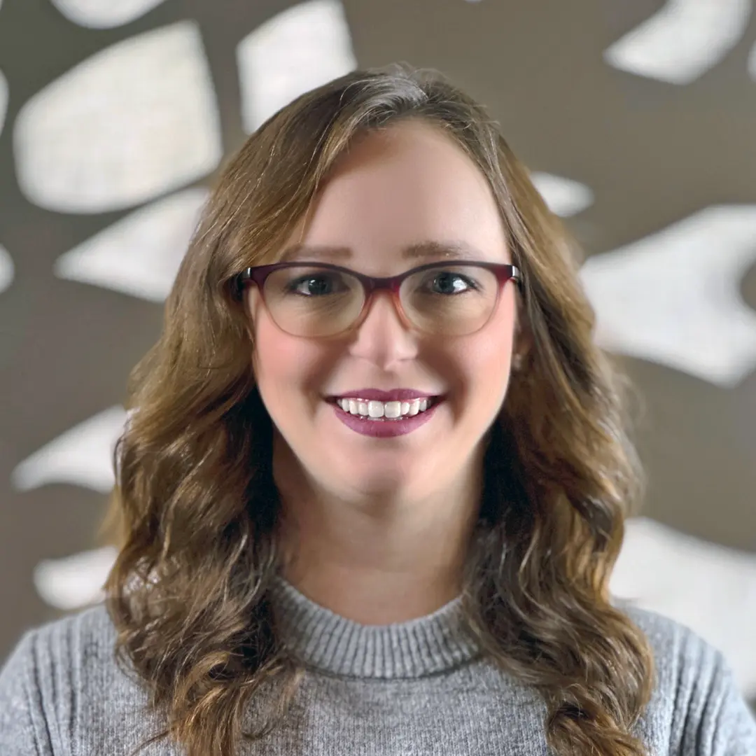 April Sage's Headshot